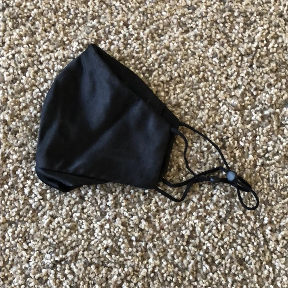100% Mulberry Silk Black Face Mask